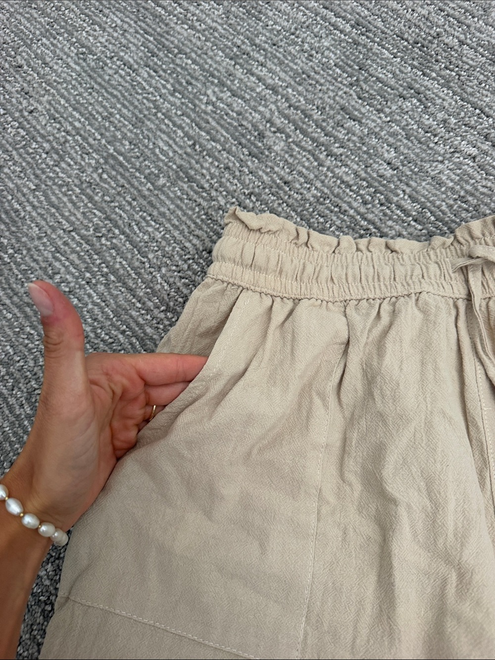 Beige Ruffle Hem Drawstring Shorts - Picture 2 of 4